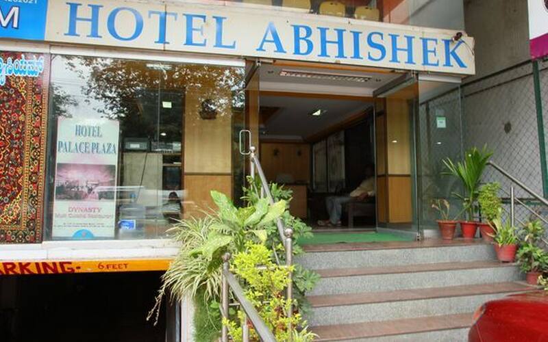 Hotel Abhishek, Shirdi 4